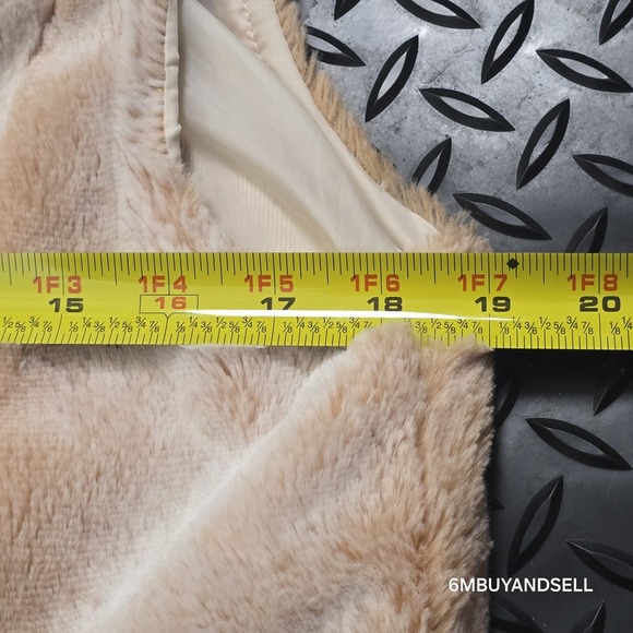 Loca L.A. Women's Medium Brown Tan Faux Fur Vest – Soft Cozy Y2K Chic - Picture 5 of 10